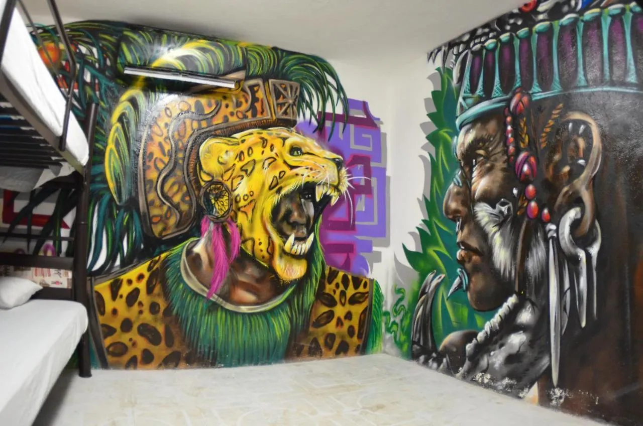 Fiesta Party Hostel - كانكون