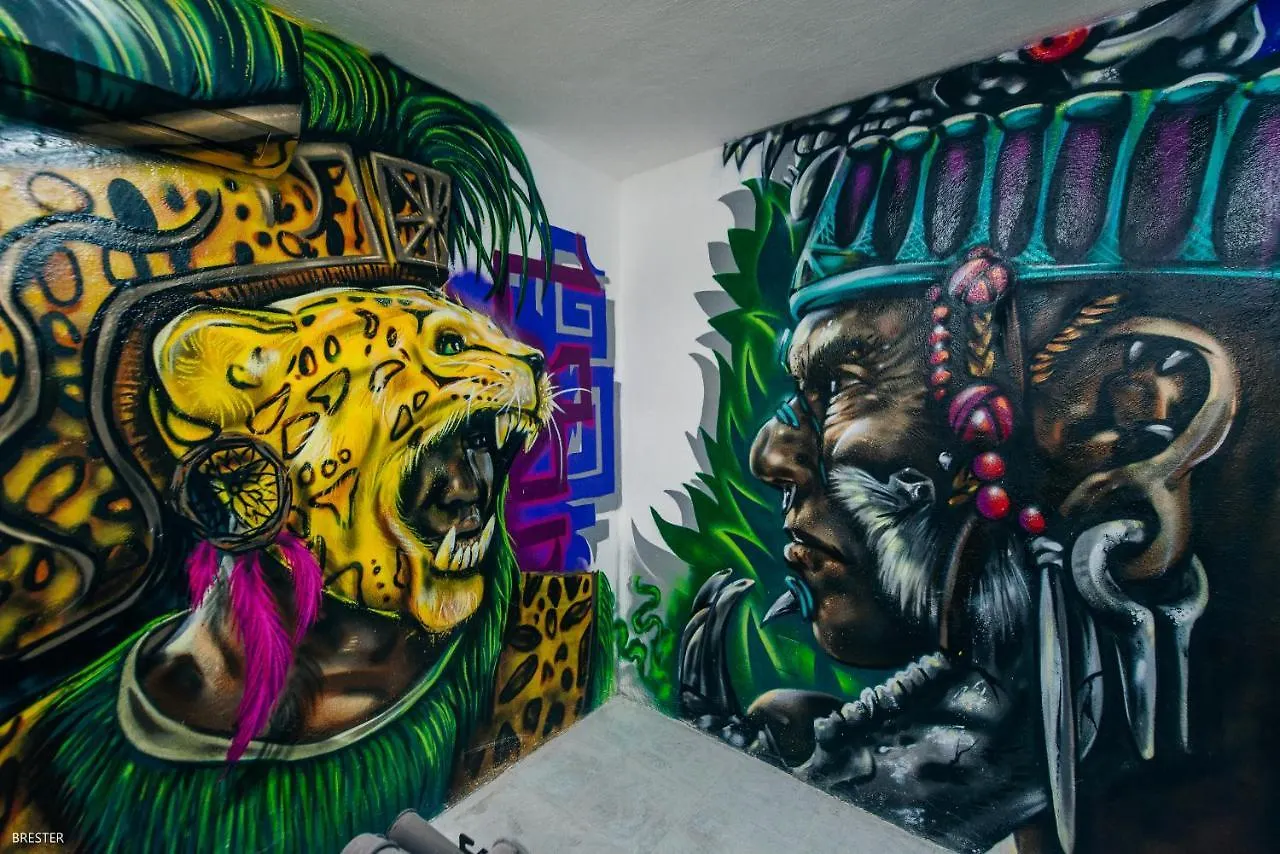 Fiesta Party Hostel - كانكون
