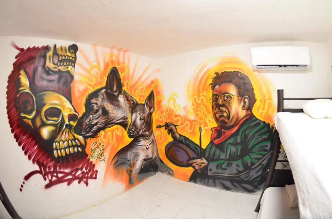 Fiesta Party Hostel - كانكون