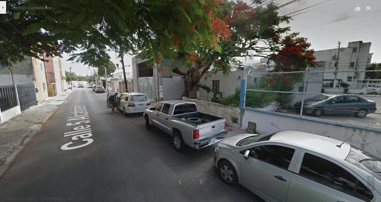 Fiesta Party Hostel - كانكون